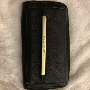 Steve Madden wallet